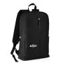 Mochila preta confeccionada em Polyester 600D. Conta com bolso principal com zíper duplo cursor, bolso frontal em zíper diagonal, dois bolsos laterais, divisória para notebook, alças ajustáveis e alça de mão.