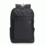 Mochila preta em Polyester / PU. Conta com alças para as costas, alça para as mãos e alça carona para mala. Na parte externa conta com saída para fio, dois bolsos laterais, um na parte frontal com zíper simples e o principal na parte superior, com fechamento em zíper duplo cursor. Na parte interna, conta com compartimento aveludado para notebook de até 15 e mais seis compartimentos.