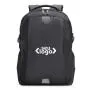 Mochila preta em Polyester / PU. Conta com alças para as costas com faixa refletiva e bolso, alça para as mãos, alça para pendurar e alça carona para mala. Na parte externa conta com saída para fio, faixa refletiva, borrachão, dois fechos laterais, dois bolsos laterais com tela, bolso frontal e dois bolsos na parte superior com fechamento em zíper. Na parte interna do primeiro bolso, conta com 4 compartimentos. No bolso principal, conta com compartimento aveludado para notebook de até 15 e mais um compartimento.
